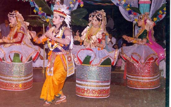 Raas Leela by Male Artists