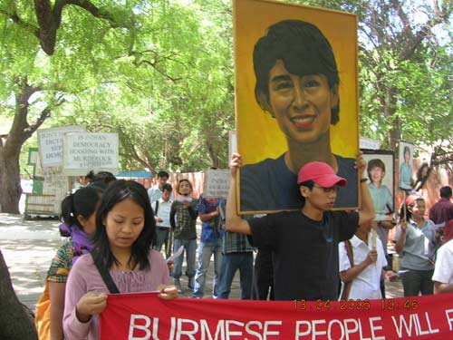 Burmese Pro-Democratic Activists Protest Against Indo-Burma Relation