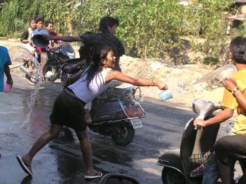 How Yaoshang is celebrated in Manipur :: March 14 - 18, 2006