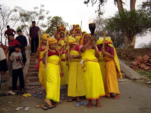 Yaoshang Festival - Sports and Fun Activites in Manipur :: March 14 - 18, 2006