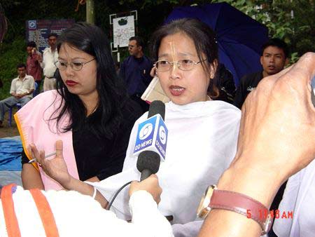 Sit-in-protest by Manipuri Cultural Society of Kohima - Aug 05, 2004