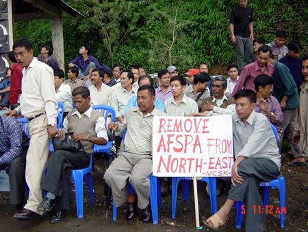 Sit-in-protest by Manipuri Cultural Society of Kohima - Aug 05, 2004