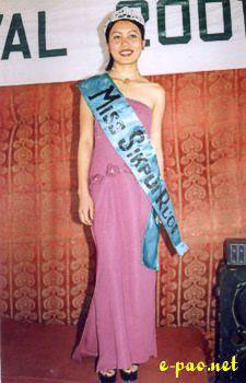 Miss Sikpuiroi 2001 at Churachandpur