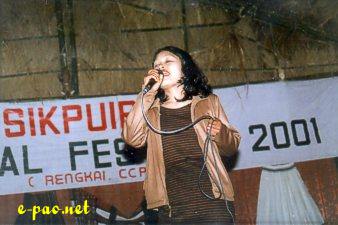 Miss Sikpuiroi 2001 at Churachandpur