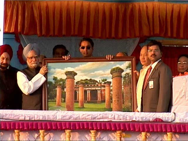 PM Manmohan Singh maiden visit to Manipur - 20 November 2004