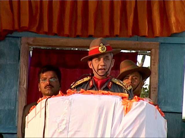 PM Manmohan Singh maiden visit to Manipur - 20 November 2004