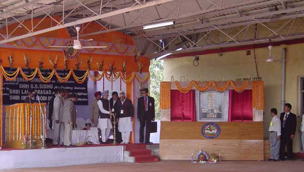 PM Manmohan Singh maiden visit to Manipur - 20 November 2004