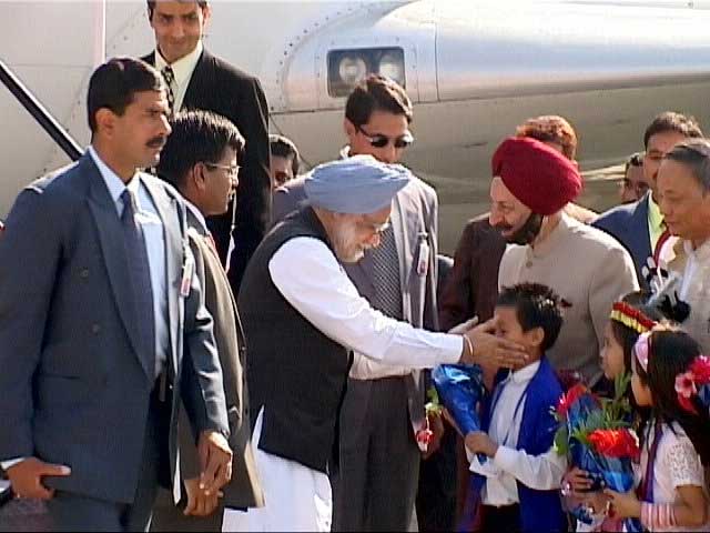 PM Manmohan Singh maiden visit to Manipur - 20 November 2004