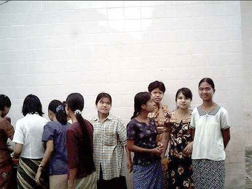 Pictures from Mandalay, Myanmar :: September 18 - 23, 2004